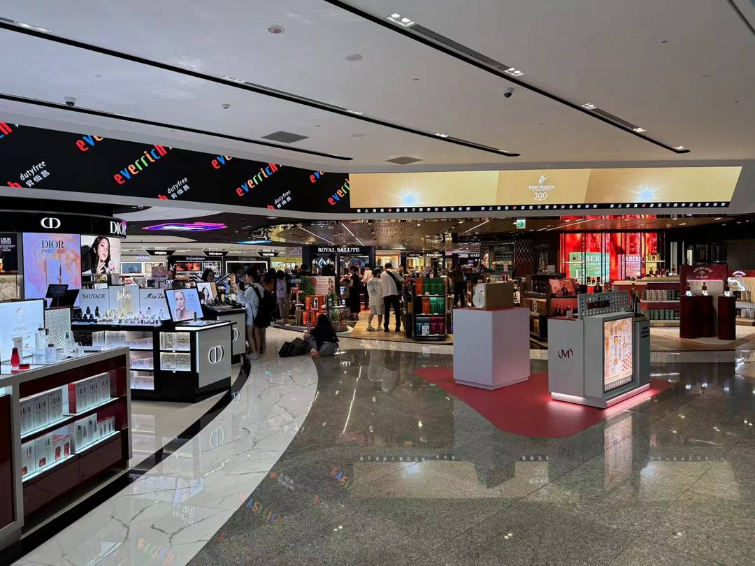 桃園機場免稅店