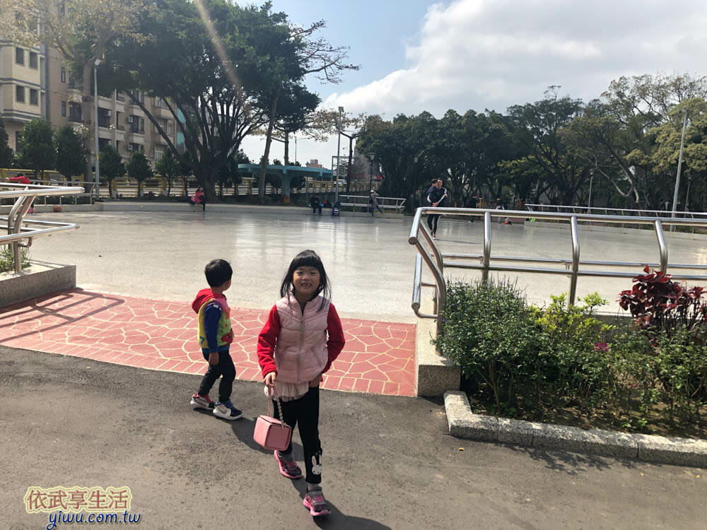 中壢藝術園區溜滑梯