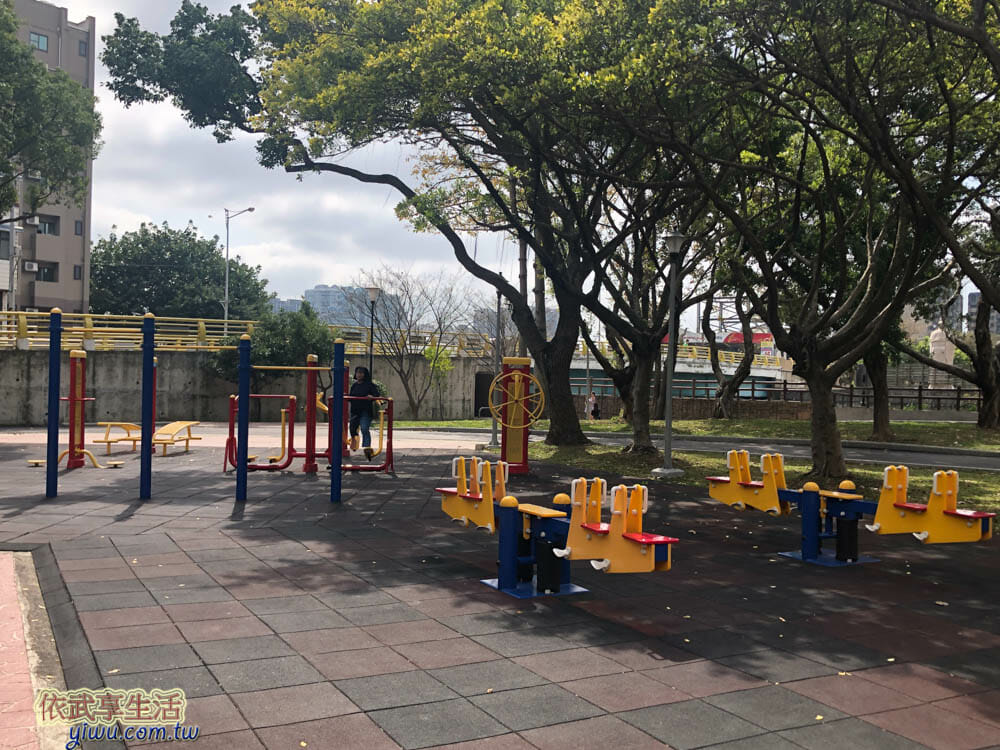 中壢藝術園區健身設備