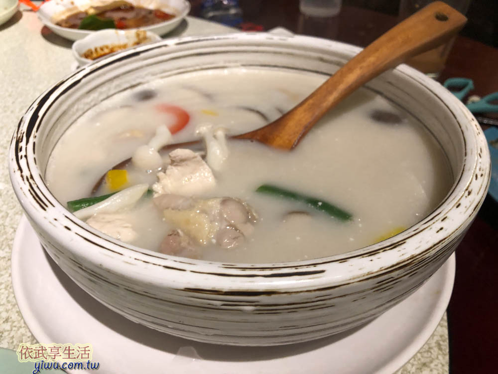 象迦泰式料理椰奶雞湯