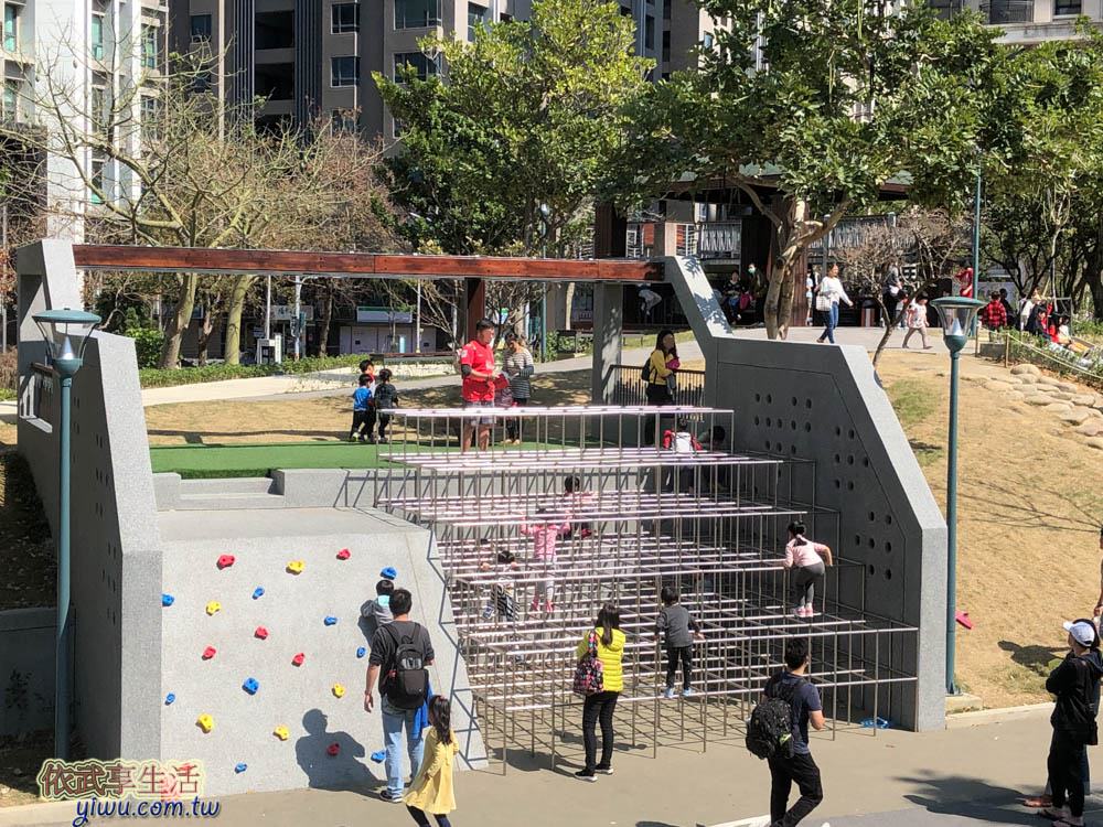 關新公園攀爬架