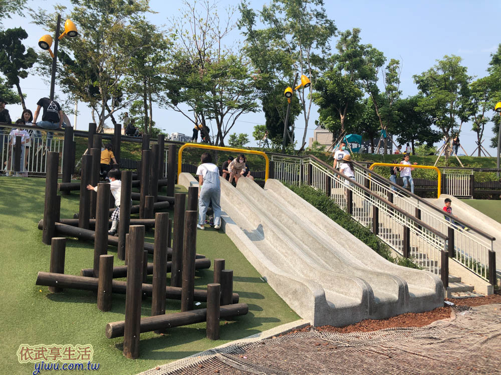 風禾公園磨石子溜滑梯