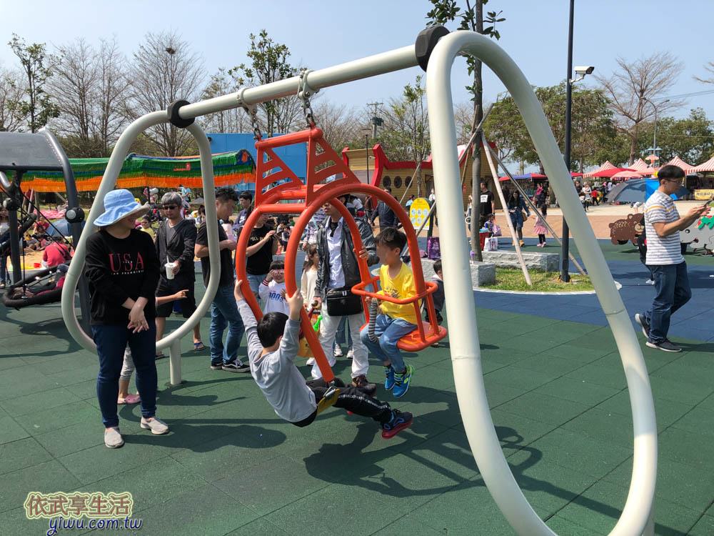 苗栗貓裏喵親子公園鳥巢鞦韆及雙人鞦韆
