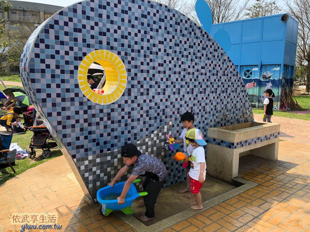 苗栗貓裏喵親子公園洗手洗腳台