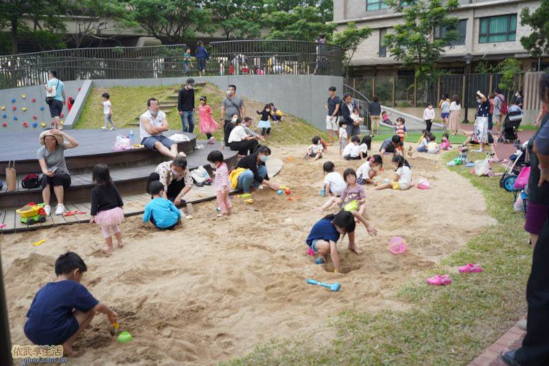 新竹綠光公園沙坑