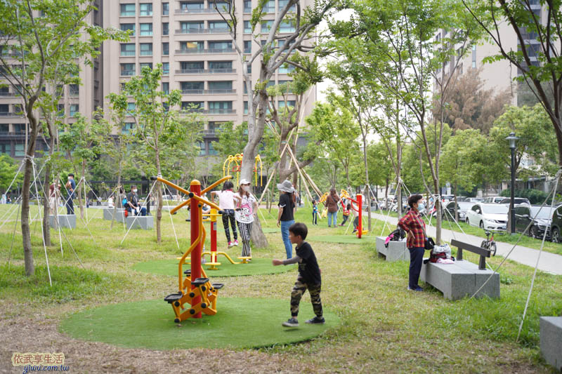 新竹綠光公園體健設施