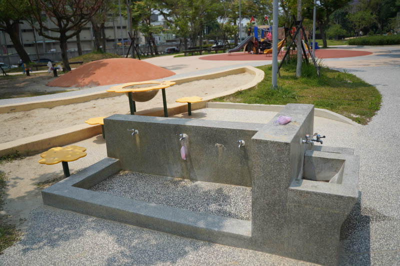 新竹公園大沙坑洗手台