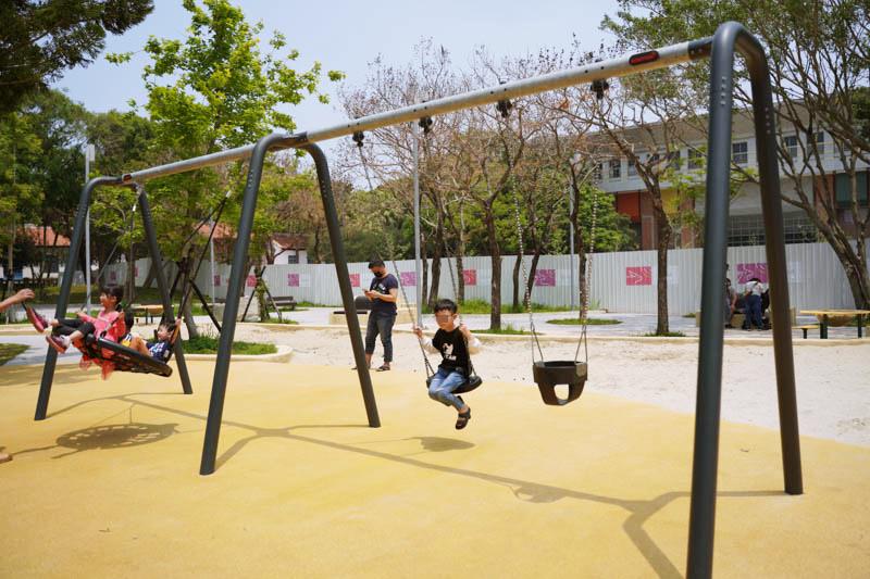 新竹公園大沙坑特色遊戲場盪鞦韆