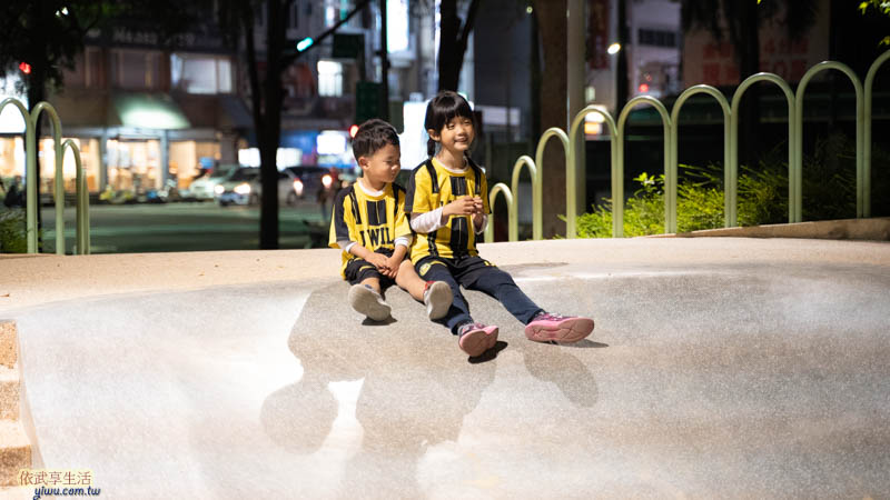 新竹公園大沙坑特色遊戲場沙坑夜拍