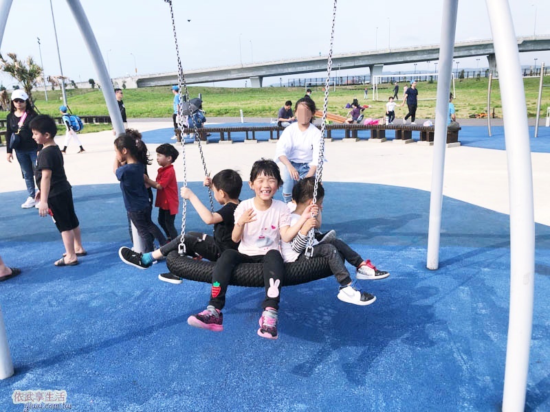 南寮運動公園盪鞦韆