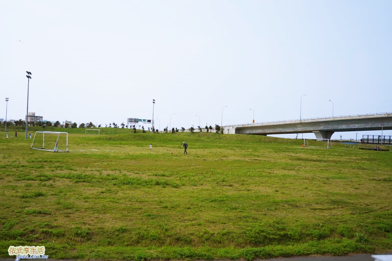 南寮運動公園足球場