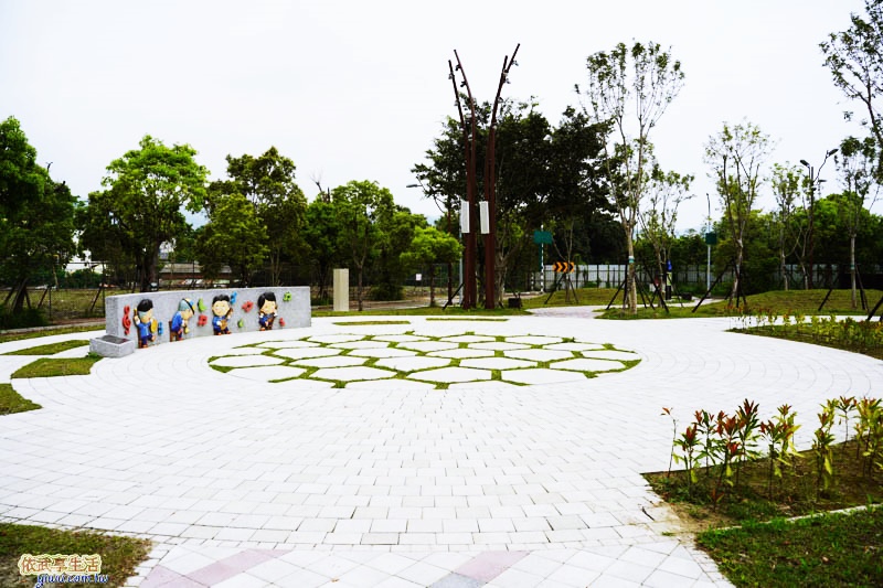 新竹竹東台泥公園藝術花廊