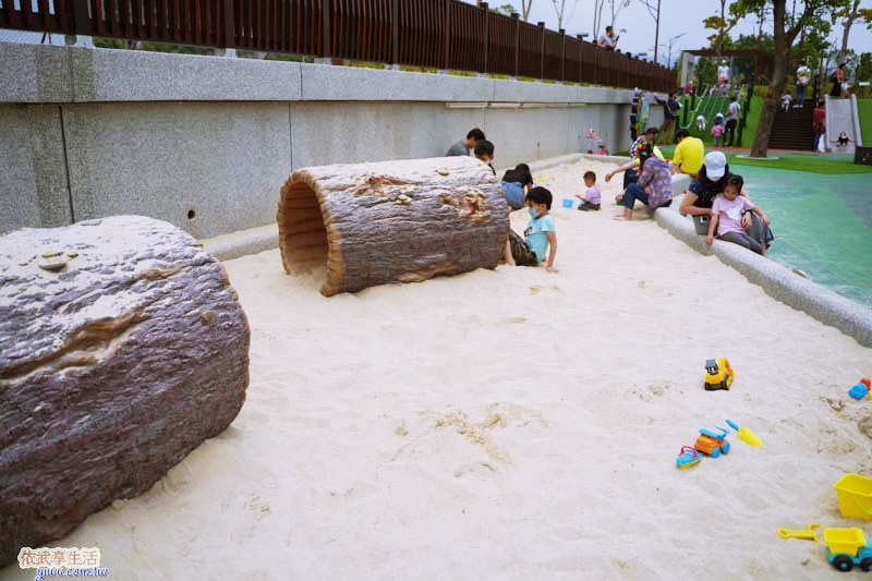竹東台泥公園沙坑