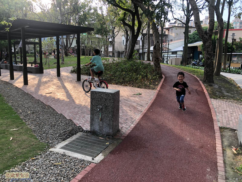 長和公園慢跑道