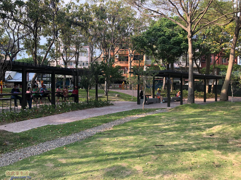長和公園吧檯型休憩涼亭