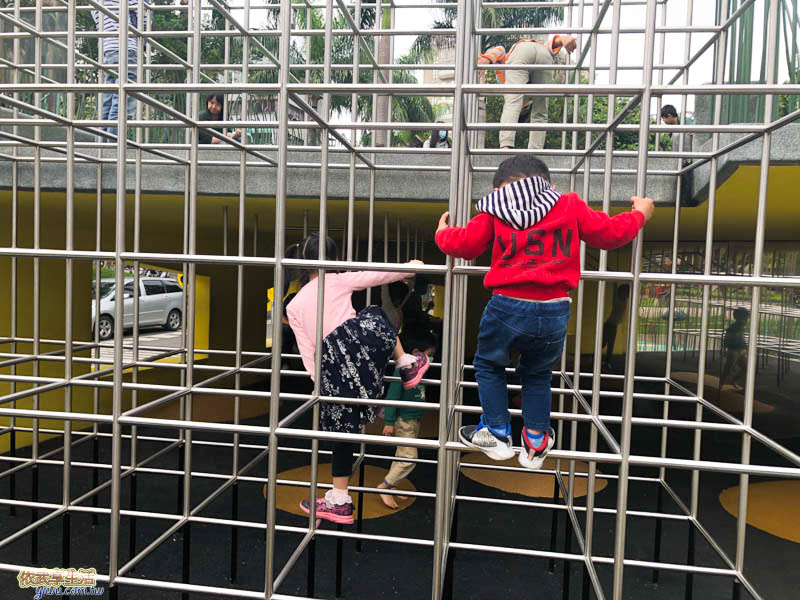 隆恩圳親水公園攀爬架