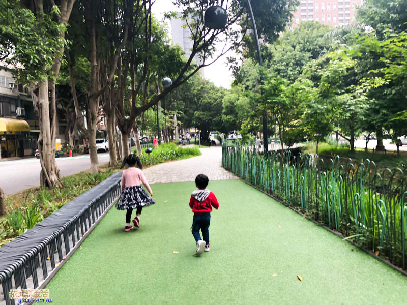 隆恩圳親水公園步道
