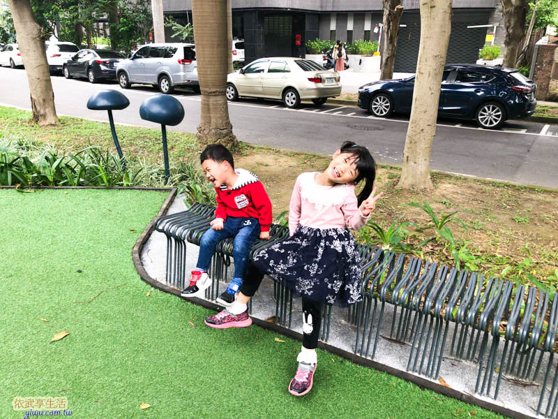 隆恩圳親水公園蘑菇燈
