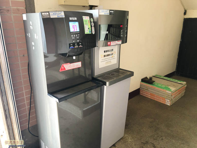 歇心茶樓旁獅山遊客中心飲水機