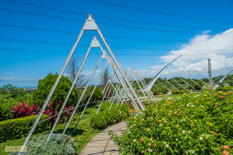 夏季三角景觀咖啡廳