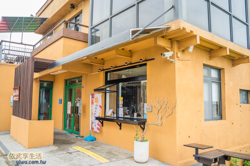 17LIKE . 8咖啡館
