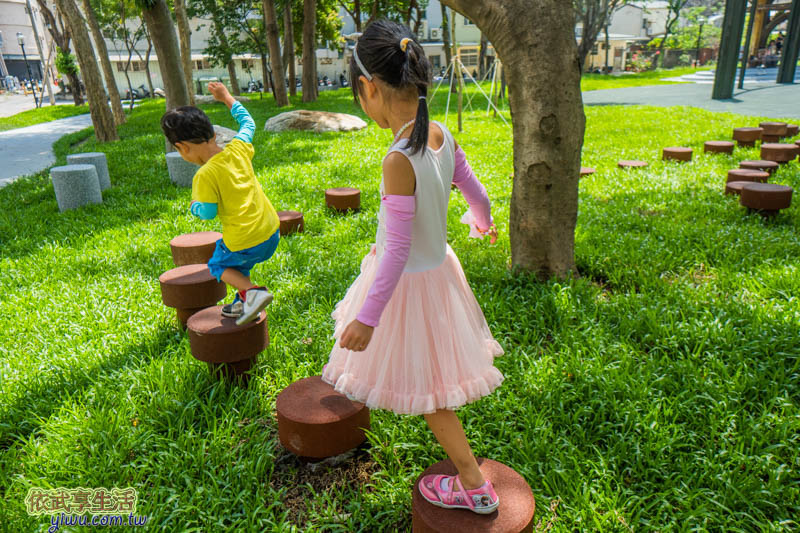 新竹民族公園跳跳板遊戲區