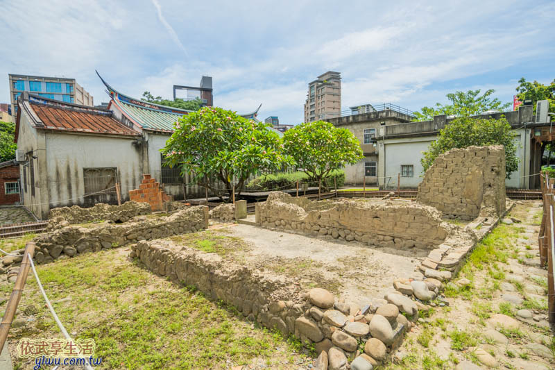 新瓦屋客家文化保存區忠孝堂舊遺址