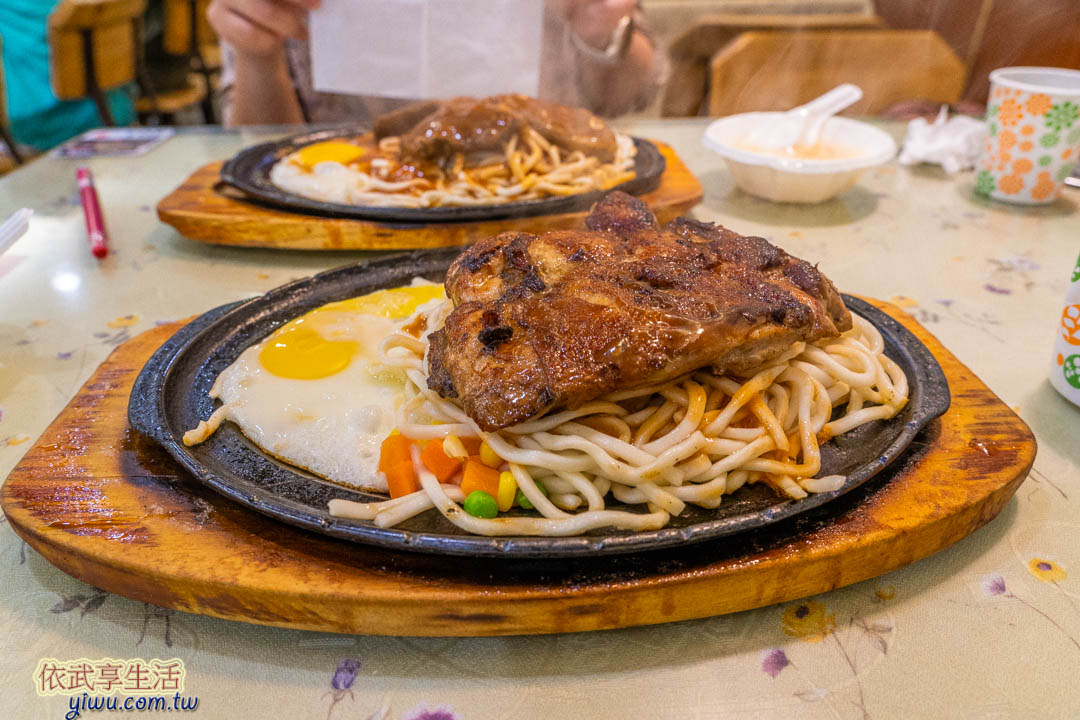 中原夜市唐老鴨牛排