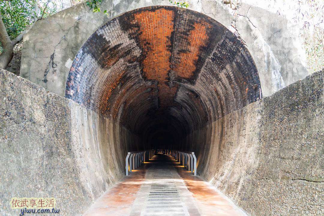 後龍過港隧道