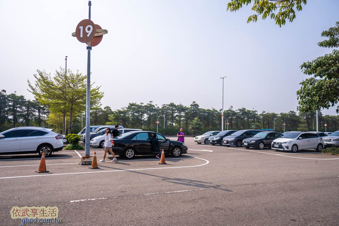 麗寶樂園停車