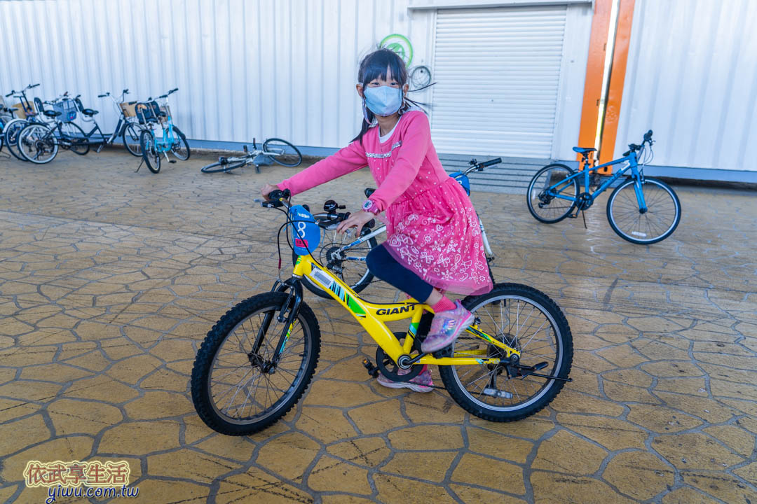 八里老街腳踏車
