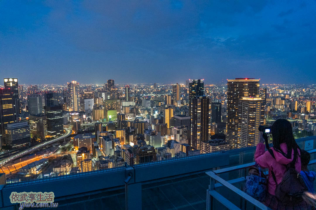 梅田藍天大廈夜景