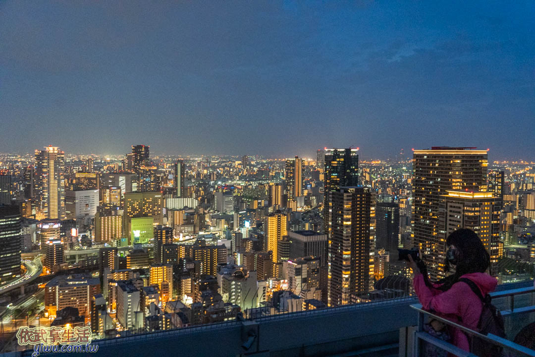 梅田藍天大廈夜景