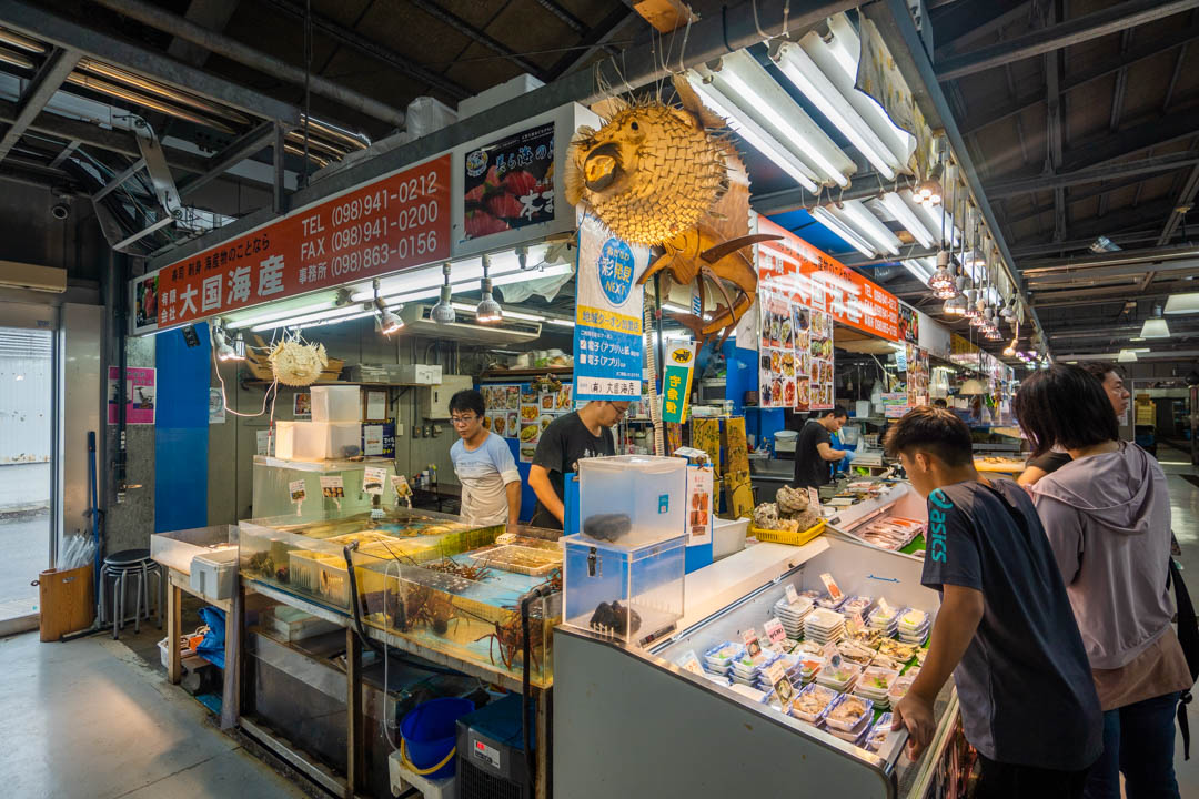 泊港魚市場