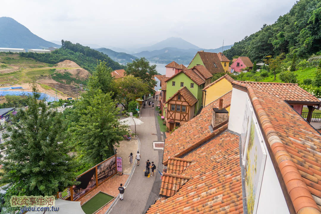 小義大利村小法國村
