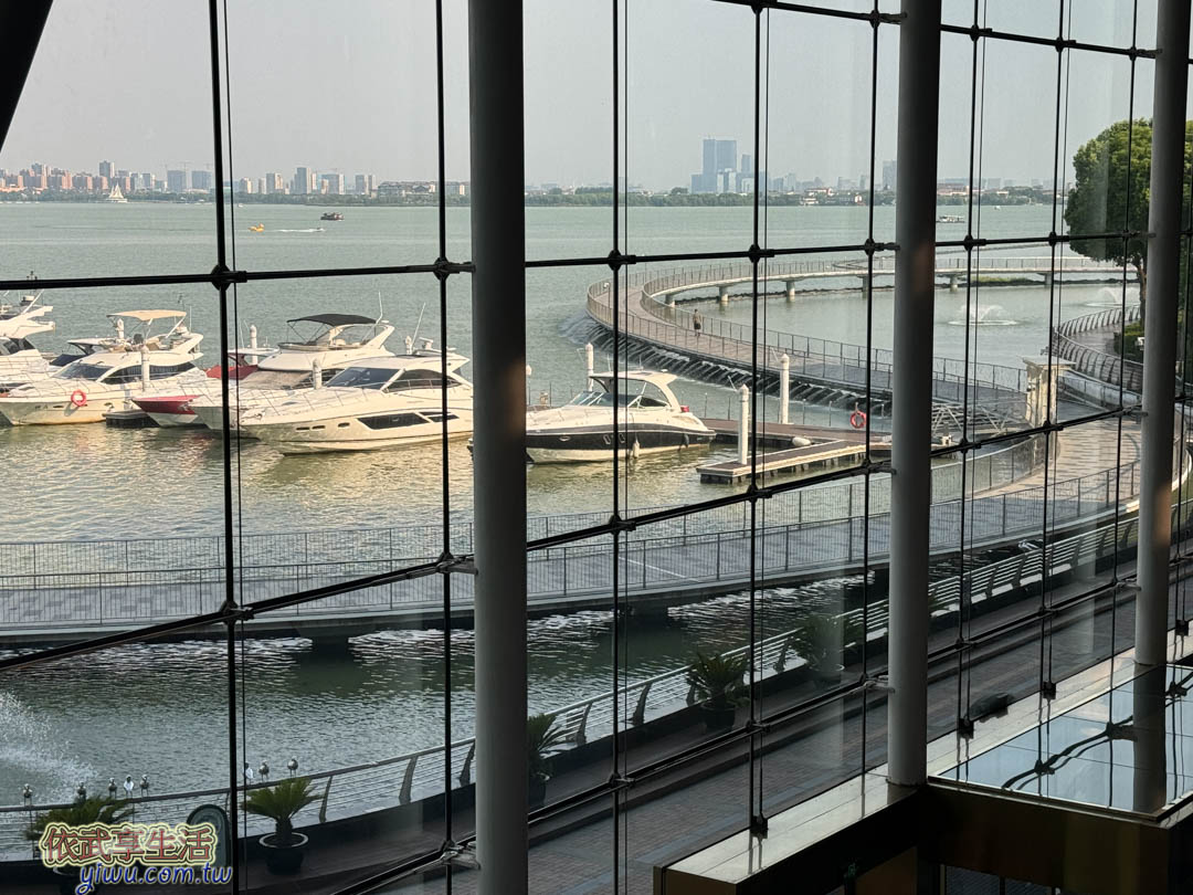 金雞湖
