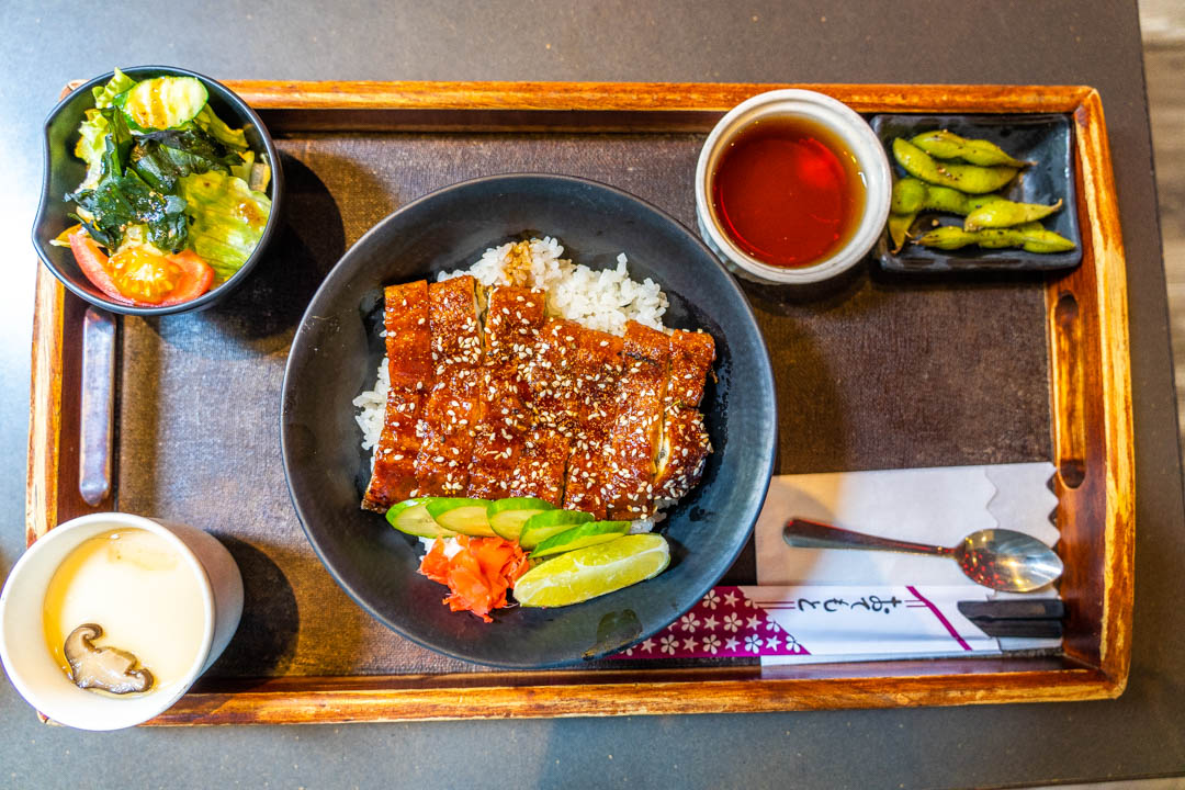 丼飯店餐點