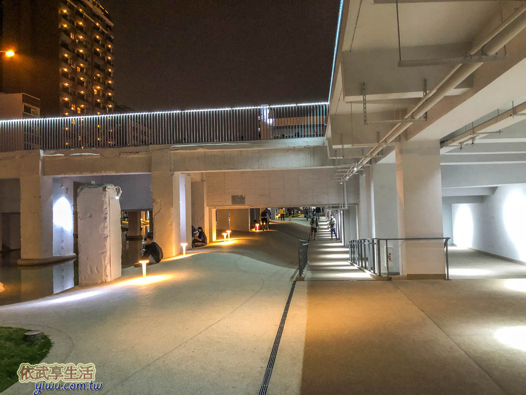 河樂廣場