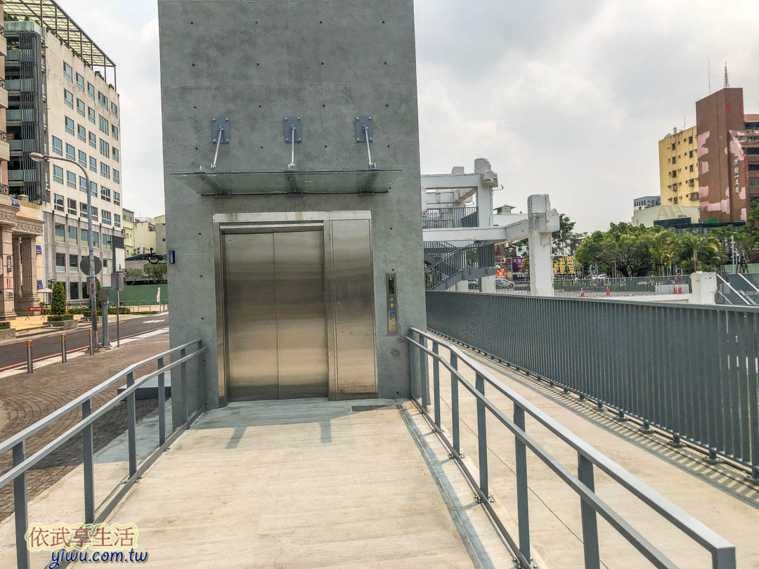 河樂廣場
