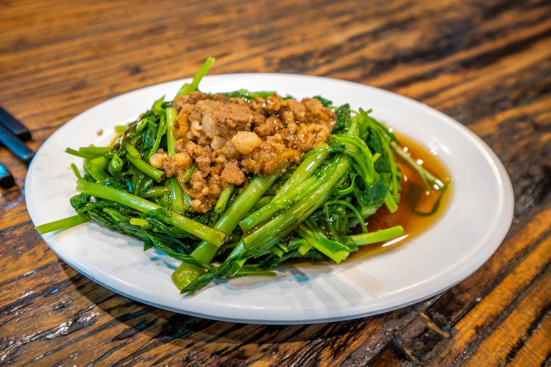 竹東排骨酥麵青菜