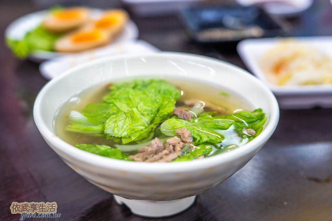 上海好味道小籠湯包榨菜肉絲麵