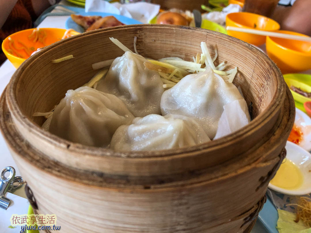 台南鑫華茶餐廳湯包